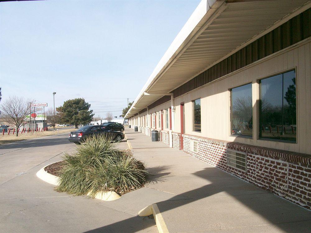 Western Inn South Kearney Bagian luar foto