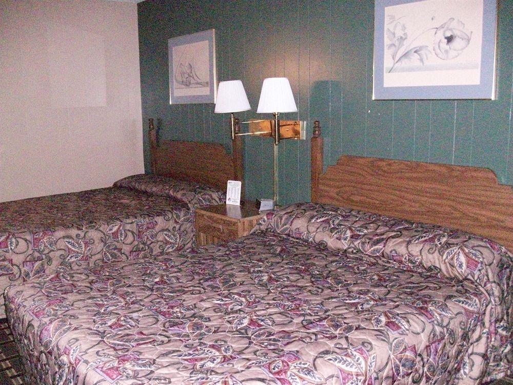 Western Inn South Kearney Bagian luar foto