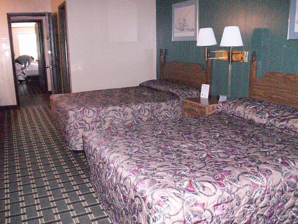 Western Inn South Kearney Bagian luar foto