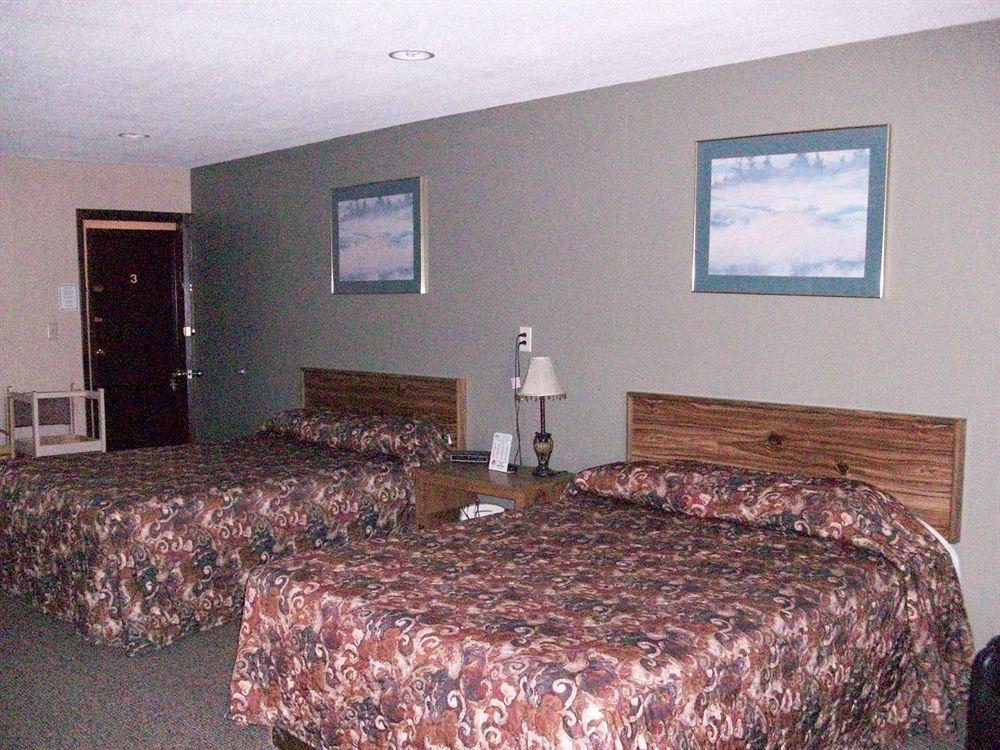Western Inn South Kearney Bagian luar foto