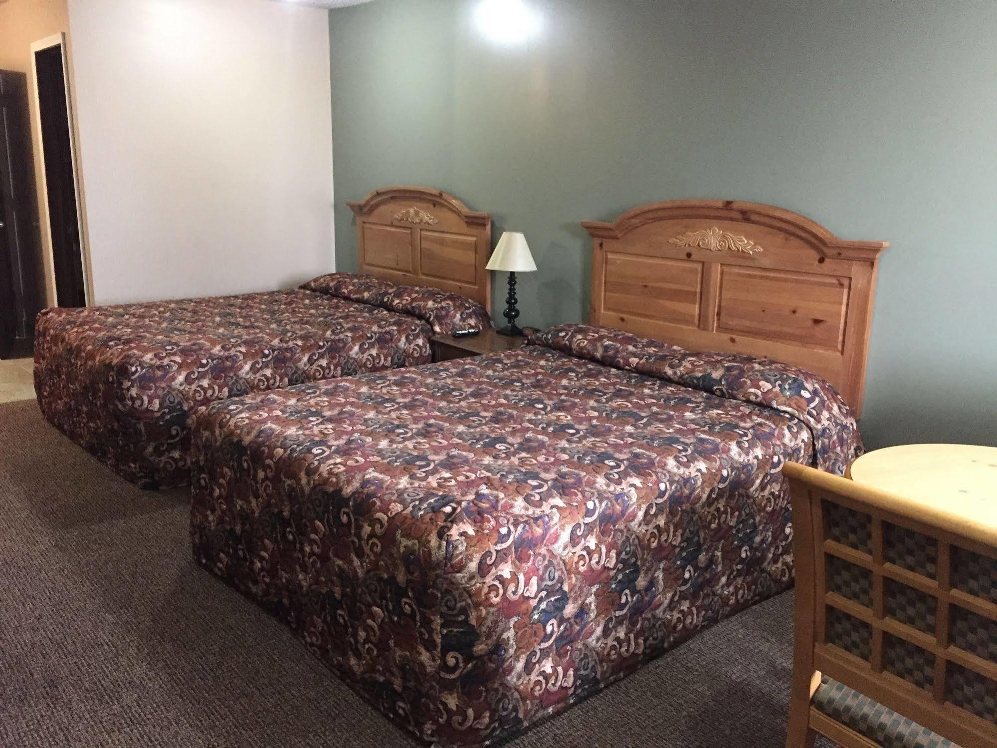 Western Inn South Kearney Bagian luar foto
