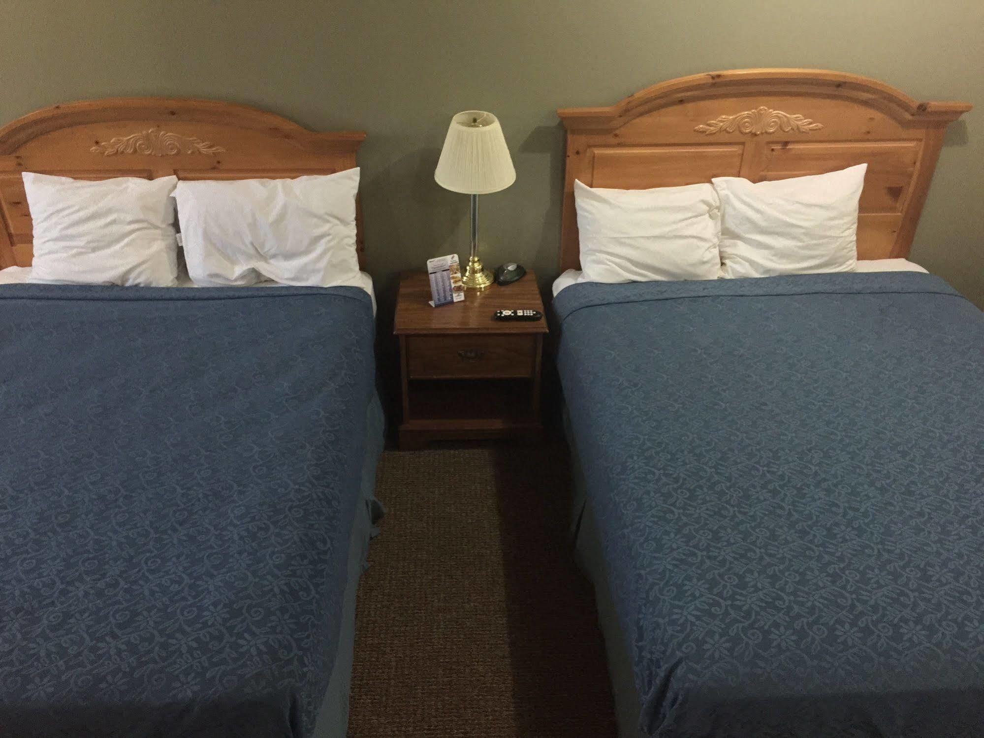 Western Inn South Kearney Bagian luar foto