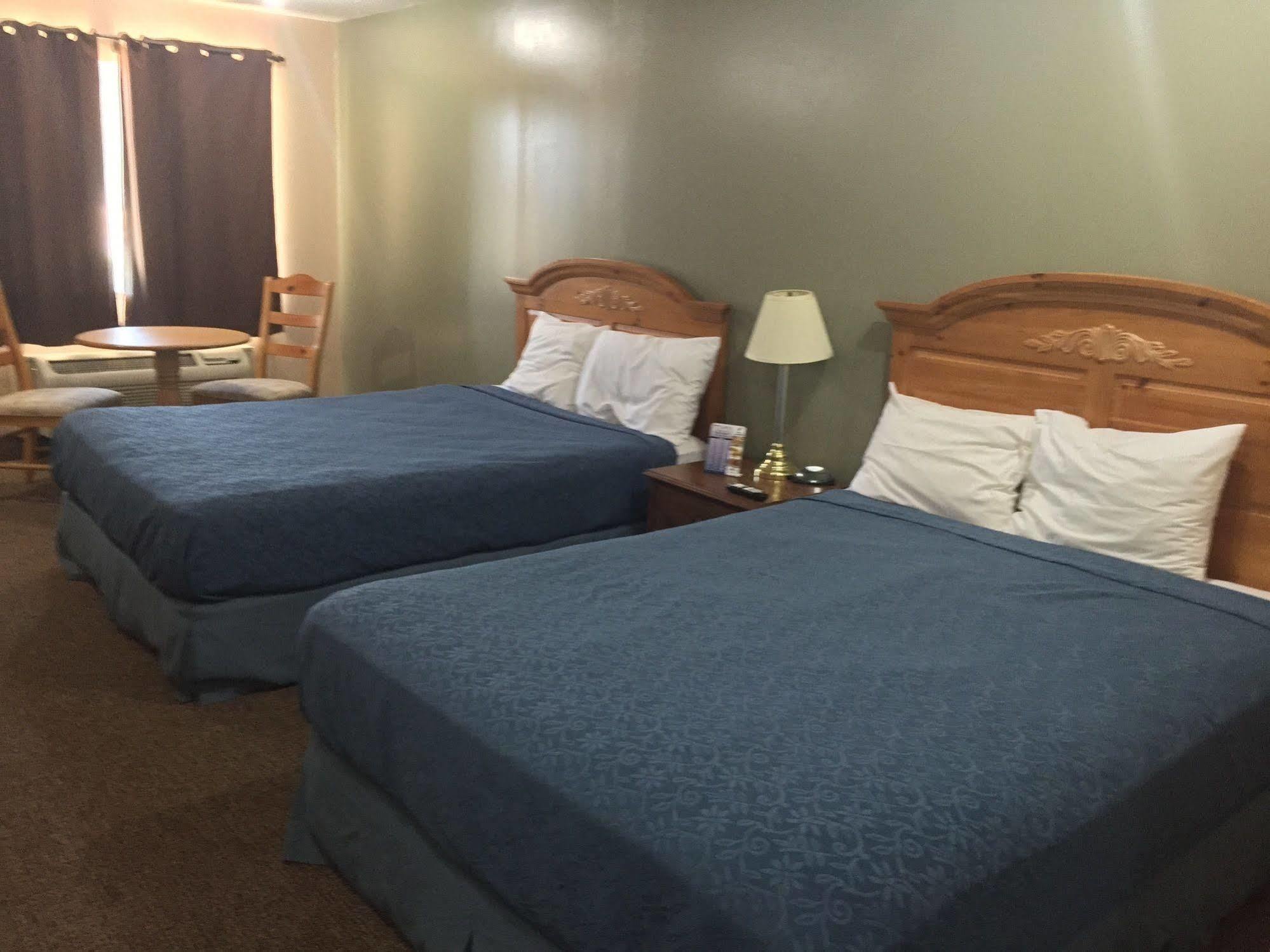 Western Inn South Kearney Bagian luar foto