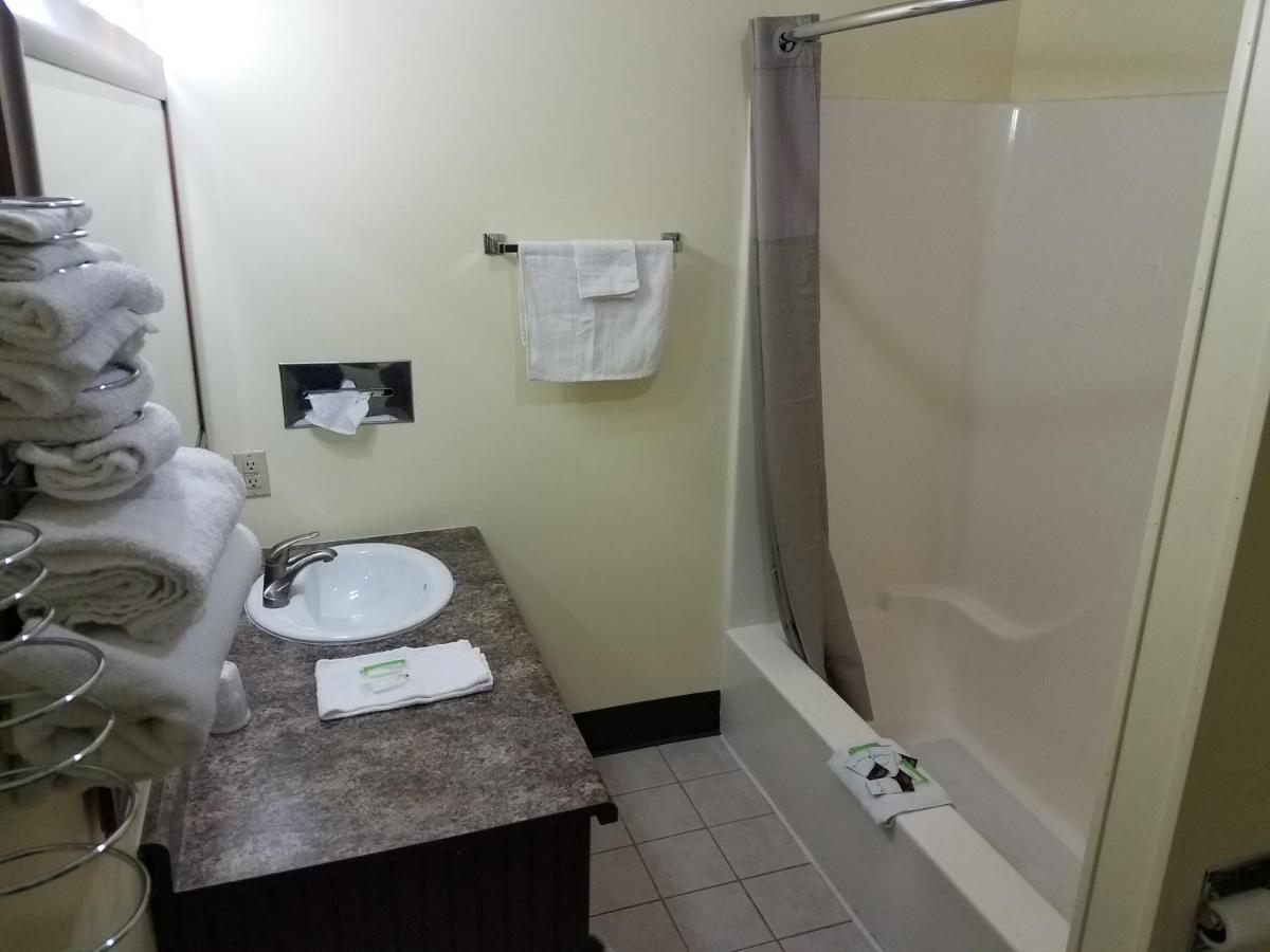 Western Inn South Kearney Bagian luar foto